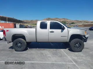 2009 GMC Sierra 1500 SLE z VIN 1GTEK29019Z262746, wystawiony jako IAAI lot #42262860 z przebiegiem 224 892 mil mil oraz . Historia ofert i sprzedaży dostępna na DreamBid. Obrazek 14.