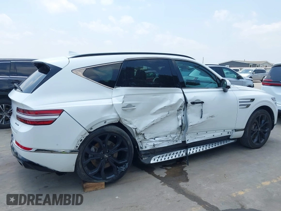 2024 Genesis GV80 z VIN KMUHCESC8RU166378, wystawiony jako IAAI lot #42260945 z przebiegiem 32 119 mil mil oraz . Historia ofert i sprzedaży dostępna na DreamBid. Obrazek 6.