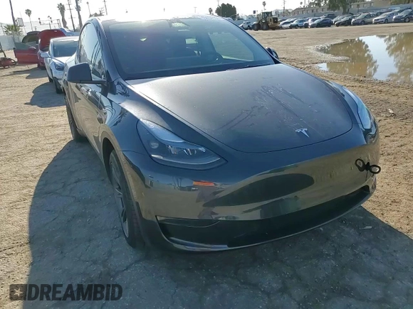 2024 Tesla Model Y with VIN 7SAYGDED3RF151031, listed as a Copart auction lot 49494165 with 7,503 mi miles and Salvage Title. Bid and sale history available at DreamBid. Image 12.