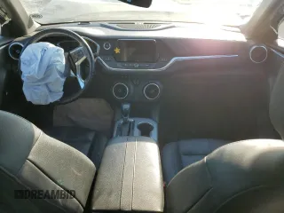 2022 Chevrolet Blazer LT z VIN 3GNKBDRSXNS149893, wystawiony jako Copart lot #75514104 z przebiegiem 43 310 mil mil oraz Szkoda całkowita • Salvage title. Historia ofert i sprzedaży dostępna na DreamBid. Obrazek 8.