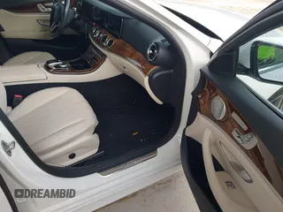 2020 Mercedes-Benz E 350 z VIN W1KZF8DB4LA833854, wystawiony jako IAAI lot #42424616 z przebiegiem 41 860 mil mil oraz . Historia ofert i sprzedaży dostępna na DreamBid. Obrazek 5.