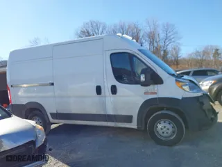 2019 Ram ProMaster Cargo Van with VIN 3C6TRVCG0KE518992, listed as a IAAI auction lot 41358986 with 136,975 mi miles. Bid and sale history available at carsss.com. Image 14.