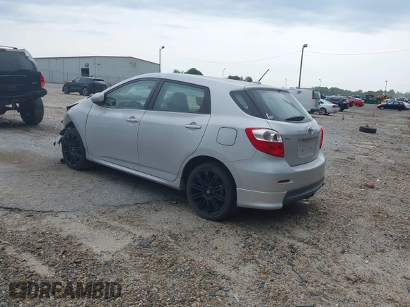 2009 Toyota Matrix S z VIN 2T1KE40E49C006934, wystawiony jako IAAI lot #42076361 z przebiegiem 151 944 mil mil oraz . Historia ofert i sprzedaży dostępna na DreamBid. Obrazek 3.