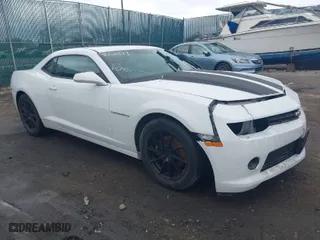 2014 Chevrolet Camaro LT with VIN 2G1FB1E34E9269086, listed as a IAAI auction lot 40530373 with 82,103 mi miles. Bid and sale history available at carsss.com. Image 1.
