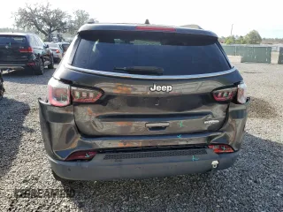 2020 Jeep Compass Latitude with VIN 3C4NJCBB4LT102217, listed as a Copart auction lot 59883755 with 56,257 mi miles and Non repairable. Bid and sale history available at DreamBid. Image 6.