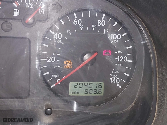 2000 Volkswagen New Jetta GL with VIN 3VWRF29M9YM024990, listed as a IAAI auction lot 41891273 with 204,016 mi miles. Bid and sale history available at carsss.com. Image 15.