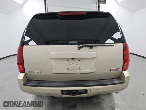 2007 GMC Yukon SLT with VIN 1GKFC13J77R132288, listed as a Copart auction lot 46817645 with 218,494 mi miles and Clean Title. Bid and sale history available at carsss.com. Image 6.