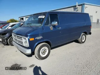 1988 Chevrolet Chevy Van z VIN 1GCEG25H5J7124768, wystawiony jako Copart lot #76781664 z przebiegiem 86 588 mil mil oraz Tytuł czysty. Historia ofert i sprzedaży dostępna na DreamBid. Obrazek 1.