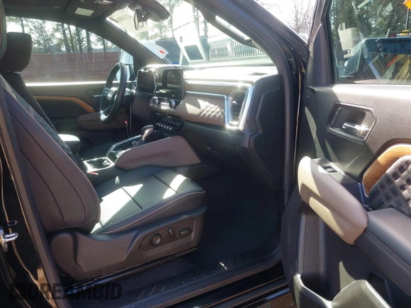2023 GMC Canyon 4WD Denali with VIN 1GTP6FEK9P1146606, listed as a IAAI auction lot 41330983 with 18,907 mi miles and . Bid and sale history available at DreamBid. Image 5.