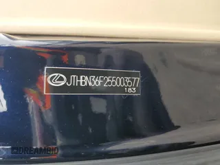 2005 Lexus LS 430 z VIN JTHBN36F255003577, wystawiony jako Copart lot #61298935 z przebiegiem 106 790 mil mil oraz Czysty tytuł • Clean title. Historia ofert i sprzedaży dostępna na DreamBid. Obrazek 12.