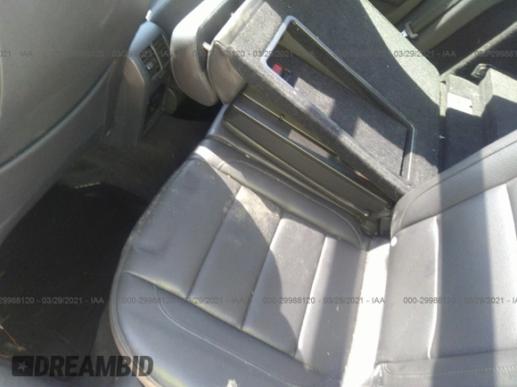 2010 Volkswagen Jetta TDI z VIN 3VWTL7AJ2AM616637, wystawiony jako IAAI lot #29988120 z przebiegiem 169 116 mil mil oraz . Historia ofert i sprzedaży dostępna na DreamBid. Obrazek 8.