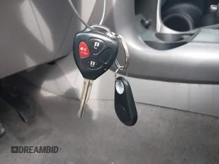 2008 Toyota RAV4 Limited с VIN JTMBD31V386076023, выставлен на аукционе IAAI как лот 42256880 с пробегом 200 495 миль миль и . История ставок и продаж доступна на DreamBid. Изображение 11.