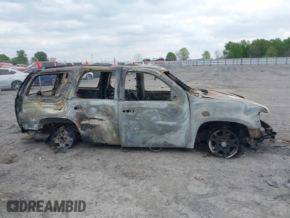 2013 Chevrolet Tahoe LT с VIN 1GNSKBE08DR335104, выставлен на аукционе IAAI как лот 42060922 с пробегом Не указан миль и . История ставок и продаж доступна на DreamBid. Изображение 13.