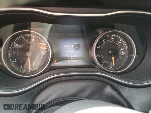 2019 Jeep Cherokee Limited with VIN 1C4PJLDX0KD144244, listed as a Copart auction lot 44028935 with 43,777 mi miles and Clean title. Bid and sale history available at DreamBid. Image 9.