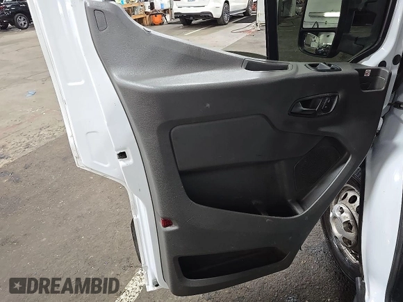 2020 Ford Transit Cargo with VIN 1FTBF4UG0LKB26146, listed as a IAAI auction lot 42679323 with 137,541 mi miles and . Bid and sale history available at DreamBid. Image 6.