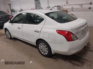 2012 Nissan Versa S with VIN 3N1CN7AP0CL885524, listed as a IAAI auction lot 41961850 with 167,906 mi miles. Bid and sale history available at carsss.com. Image 3.