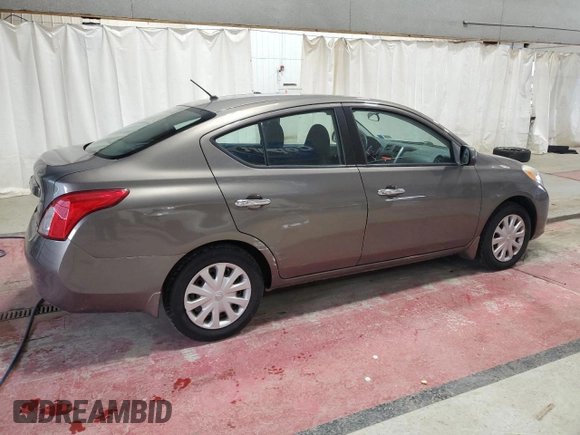 2012 Nissan Versa SV z VIN 3N1CN7AP9CL844342, wystawiony jako Copart lot #58189945 z przebiegiem 71 537 mil mil oraz Szkoda całkowita • Salvage title. Historia ofert i sprzedaży dostępna na DreamBid. Obrazek 3.