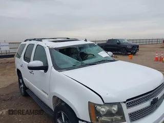 2007 Chevrolet Tahoe LT z VIN 1GNFK13017R359487, wystawiony jako IAAI lot #41744464 z przebiegiem 207 832 mil mil oraz . Historia ofert i sprzedaży dostępna na DreamBid. Obrazek 6.