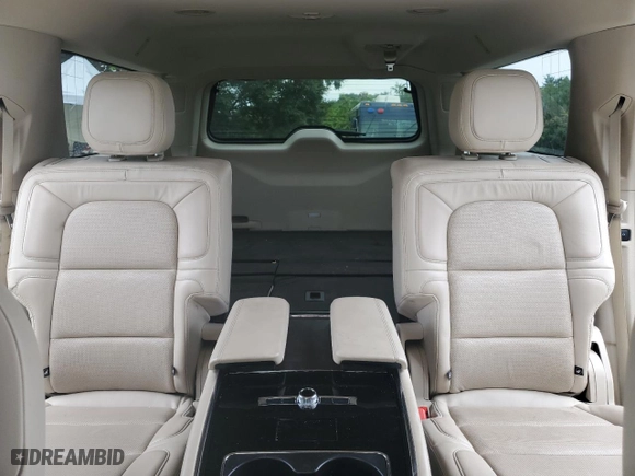 2020 Lincoln Navigator L Reserve with VIN 5LMJJ3LT5LEL06989, listed as a Copart auction lot 69583344 with 31,688 mi miles and Salvage Title. Bid and sale history available at carsss.com. Image 10.