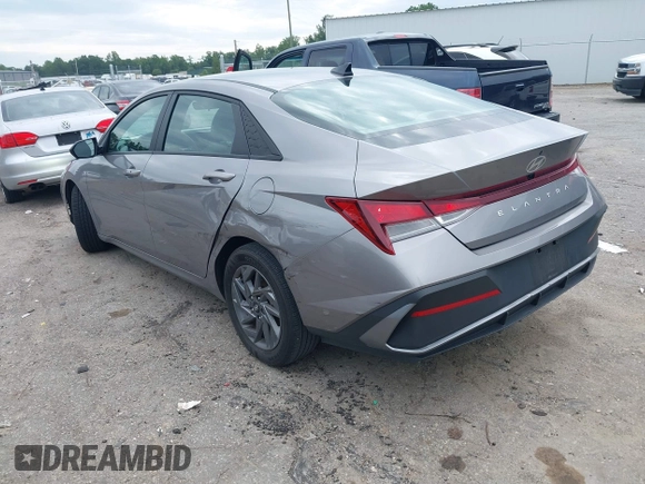 2024 Hyundai Elantra SEL с VIN KMHLM4DG1RU677138, выставлен на аукционе IAAI как лот 42788855 с пробегом 36 696 миль миль и . История ставок и продаж доступна на DreamBid. Изображение 3.