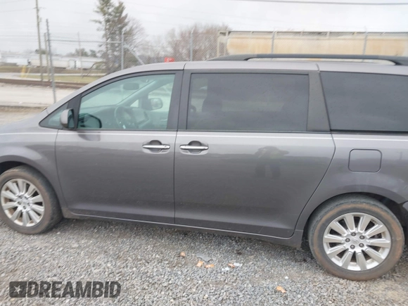 2015 Toyota Sienna Limited z VIN 5TDDK3DC6FS128167, wystawiony jako IAAI lot #41699588 z przebiegiem 179 723 mil mil oraz . Historia ofert i sprzedaży dostępna na DreamBid. Obrazek 14.