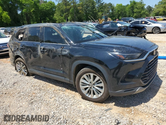 2024 Toyota Highlander XLE with VIN 5TDAAAB51RS018436, listed as a Copart auction lot 53292085 with Not provided miles and Salvage title. Bid and sale history available at DreamBid. Image 4.