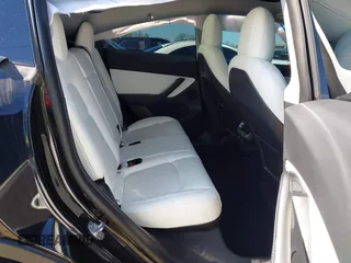 2021 Tesla Model Y Performance with VIN 5YJYGDEF6MF252877, listed as a IAAI auction lot 41770770 with 58,550 mi miles and . Bid and sale history available at DreamBid. Image 8.