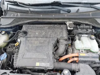 2017 Kia Niro Touring Launch Edition with VIN KNDCC3LC2H5048657, listed as a IAAI auction lot 41736127 with 190,828 mi miles. Bid and sale history available at carsss.com. Image 10.