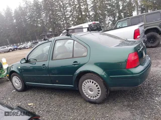 2000 Volkswagen New Jetta GL with VIN 3VWRF29M1YM145738, listed as a IAAI auction lot 41338262 with 350,239 mi miles. Bid and sale history available at carsss.com. Image 14.