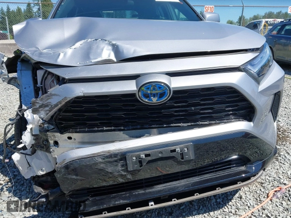 2022 Toyota RAV4 Hybrid SE with VIN 4T3T6RFV7NU100943, listed as a IAAI auction lot 42621376 with 22,543 mi miles and . Bid and sale history available at DreamBid. Image 20.