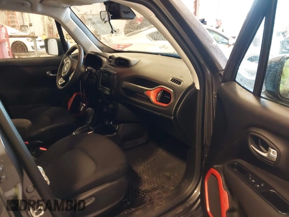 2018 Jeep Renegade Sport z VIN ZACCJBABXJPH72202, wystawiony jako IAAI lot #42538894 z przebiegiem 49 877 mil mil oraz . Historia ofert i sprzedaży dostępna na DreamBid. Obrazek 5.