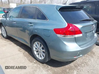 2010 Toyota Venza with VIN 4T3ZA3BBXAU037042, listed as a IAAI auction lot 41913264 with 194,847 mi miles. Bid and sale history available at carsss.com. Image 3.