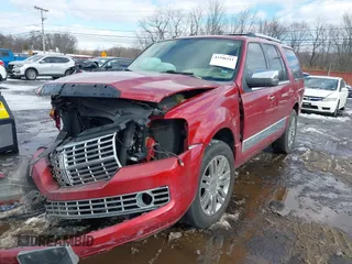 2008 Lincoln Navigator with VIN 5LMFU28518LJ18538, listed as a IAAI auction lot 41546111 with 123,174 mi miles. Bid and sale history available at carsss.com. Image 18.