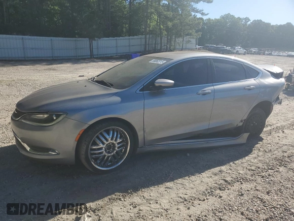 2015 Chrysler 200 Limited z VIN 1C3CCCAB8FN741695, wystawiony jako Copart lot #58062015 z przebiegiem Nie podano mil oraz Szkody całkowita. Historia ofert i sprzedaży dostępna na DreamBid. Obrazek 1.