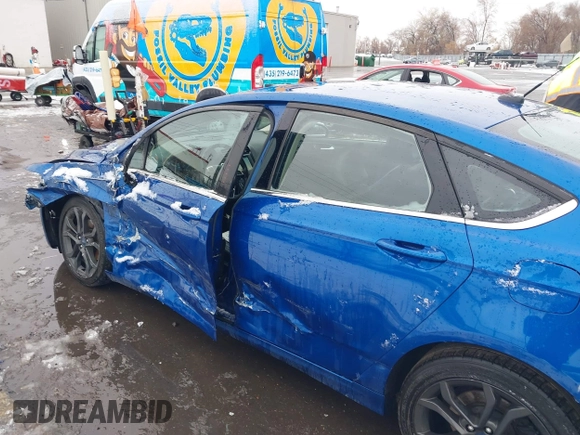 2018 Ford Fusion SE with VIN 3FA6P0HD8JR204274, listed as a IAAI auction lot 41194622 with 71,556 mi miles. Bid and sale history available at carsss.com. Image 6.