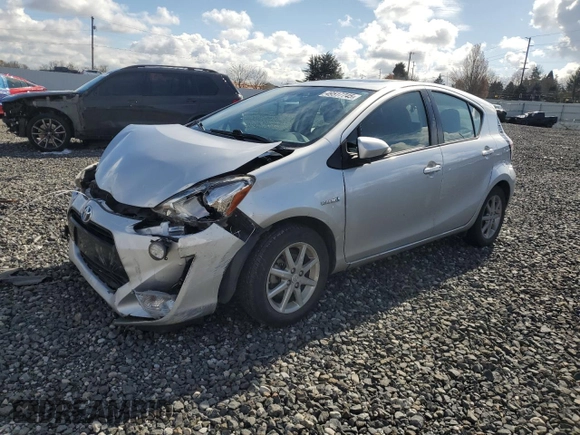 2016 Toyota Prius One z VIN JTDKDTB35G1135081, wystawiony jako Copart lot #49517745 z przebiegiem 69 327 mil mil oraz Szkoda całkowita • Salvage title. Historia ofert i sprzedaży dostępna na DreamBid. Obrazek 1.