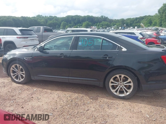 2013 Ford Taurus SHO z VIN 1FAHP2KT8DG155996, wystawiony jako IAAI lot #42709051 z przebiegiem 162 956 mil mil oraz . Historia ofert i sprzedaży dostępna na DreamBid. Obrazek 13.
