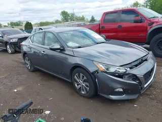 2019 Nissan Altima S z VIN 1N4BL4BV1KC111566, wystawiony jako IAAI lot #42197587 z przebiegiem 117 021 mil mil oraz . Historia ofert i sprzedaży dostępna na DreamBid. Obrazek 1.
