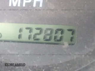 2001 Nissan Sentra GXE z VIN 3N1CB51D61L500385, wystawiony jako IAAI lot #28091277 z przebiegiem 172 807 mil mil oraz . Historia ofert i sprzedaży dostępna na DreamBid. Obrazek 7.