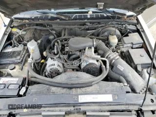 2000 GMC Jimmy SL with VIN 1GKCS13W6Y2293842, listed as a Copart auction lot 49449164 with 101,305 mi miles and Clean Title. Bid and sale history available at carsss.com. Image 11.