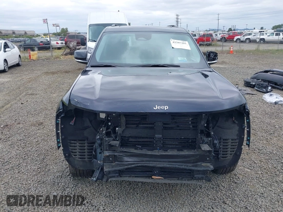 2024 Jeep Grand Cherokee z VIN 1C4RJYB65R8959249, wystawiony jako IAAI lot #42507281 z przebiegiem 26 904 mil mil oraz . Historia ofert i sprzedaży dostępna na DreamBid. Obrazek 13.