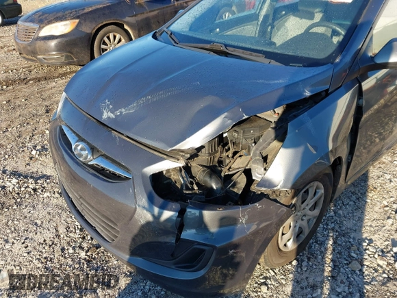 2012 Hyundai Accent GLS z VIN KMHCT4AE4CU172109, wystawiony jako IAAI lot #41286211 z przebiegiem 130 898 mil mil oraz . Historia ofert i sprzedaży dostępna na DreamBid. Obrazek 6.