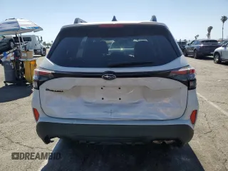2025 Subaru Forester Premium with VIN JF2SLDBCXSH522476, listed as a Copart auction lot 57898805 with 1,999 mi miles and Salvage title. Bid and sale history available at DreamBid. Image 6.