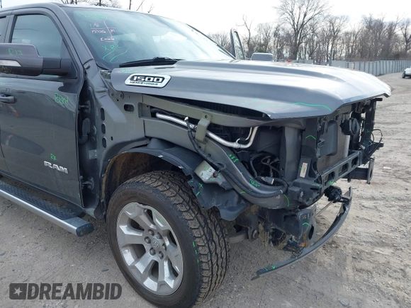 2022 Ram 1500 Big Horn z VIN 1C6SRFFT4NN381744, wystawiony jako IAAI lot #41621744 z przebiegiem 48 414 mil mil oraz . Historia ofert i sprzedaży dostępna na DreamBid. Obrazek 17.