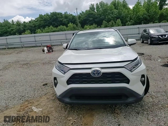 2021 Toyota RAV4 Hybrid LE z VIN 4T3B6RFV2MU051287, wystawiony jako Copart lot #58746095 z przebiegiem 55 017 mil mil oraz Szkoda całkowita • Salvage title. Historia ofert i sprzedaży dostępna na DreamBid. Obrazek 14.