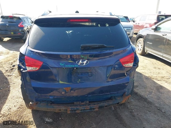 2010 Hyundai Tucson GLS with VIN KM8JU3AC8AU042327, listed as a IAAI auction lot 41759471 with 155,239 mi miles. Bid and sale history available at carsss.com. Image 6.