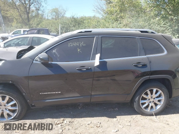 2016 Jeep Cherokee Limited z VIN 1C4PJMDS4GW124486, wystawiony jako IAAI lot #40503562 z przebiegiem 106 600 mil mil oraz . Historia ofert i sprzedaży dostępna na DreamBid. Obrazek 14.