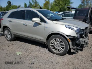 2017 Cadillac XT5 Premium Luxury AWD z VIN 1GYKNERS2HZ127538, wystawiony jako Copart lot #54570095 z przebiegiem 108 037 mil mil oraz Szkody całkowita. Historia ofert i sprzedaży dostępna na DreamBid. Obrazek 4.