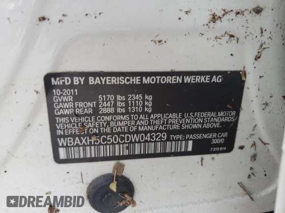 2012 BMW 5 Series 528i xDrive z VIN WBAXH5C50CDW04329, wystawiony jako Copart lot #84813424 z przebiegiem Nie podano mil oraz Szkoda całkowita • Salvage title. Historia ofert i sprzedaży dostępna na DreamBid. Obrazek 14.