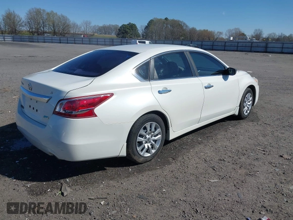 2013 Nissan Altima SV with VIN 1N4AL3AP8DN534967, listed as a IAAI auction lot 41827540 with 159,646 mi miles and . Bid and sale history available at carsss.com. Image 4.